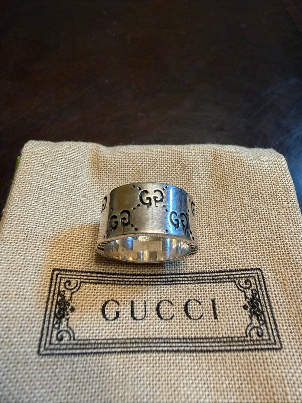 New Authentic Gucci GG Ghost Logo Silver Ring - Picture 6 of 16